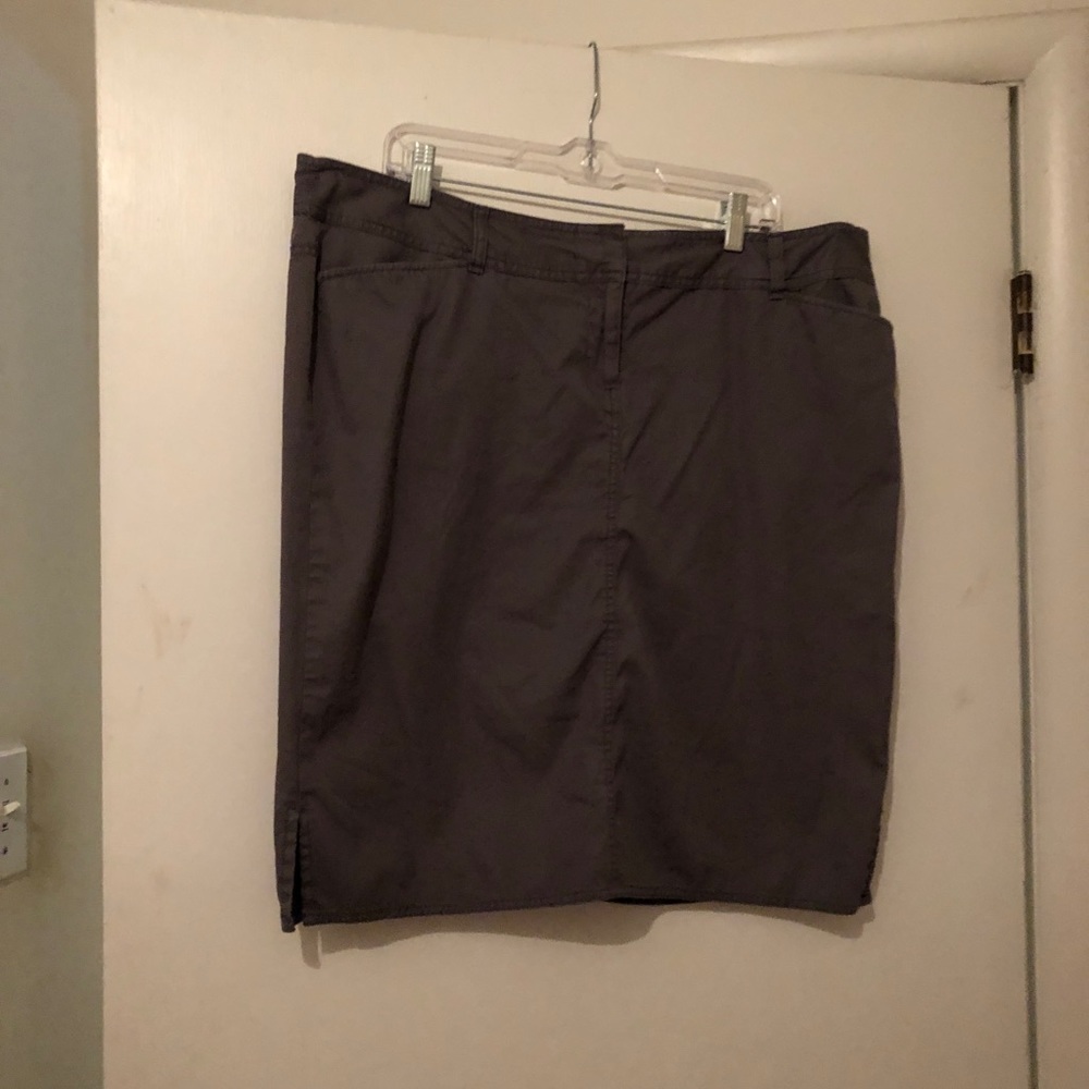 Lands End cute grey skirt